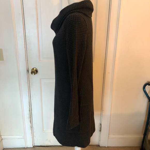 Lou & Grey Houndstooth Sweater Dress - Picture 3 of 7